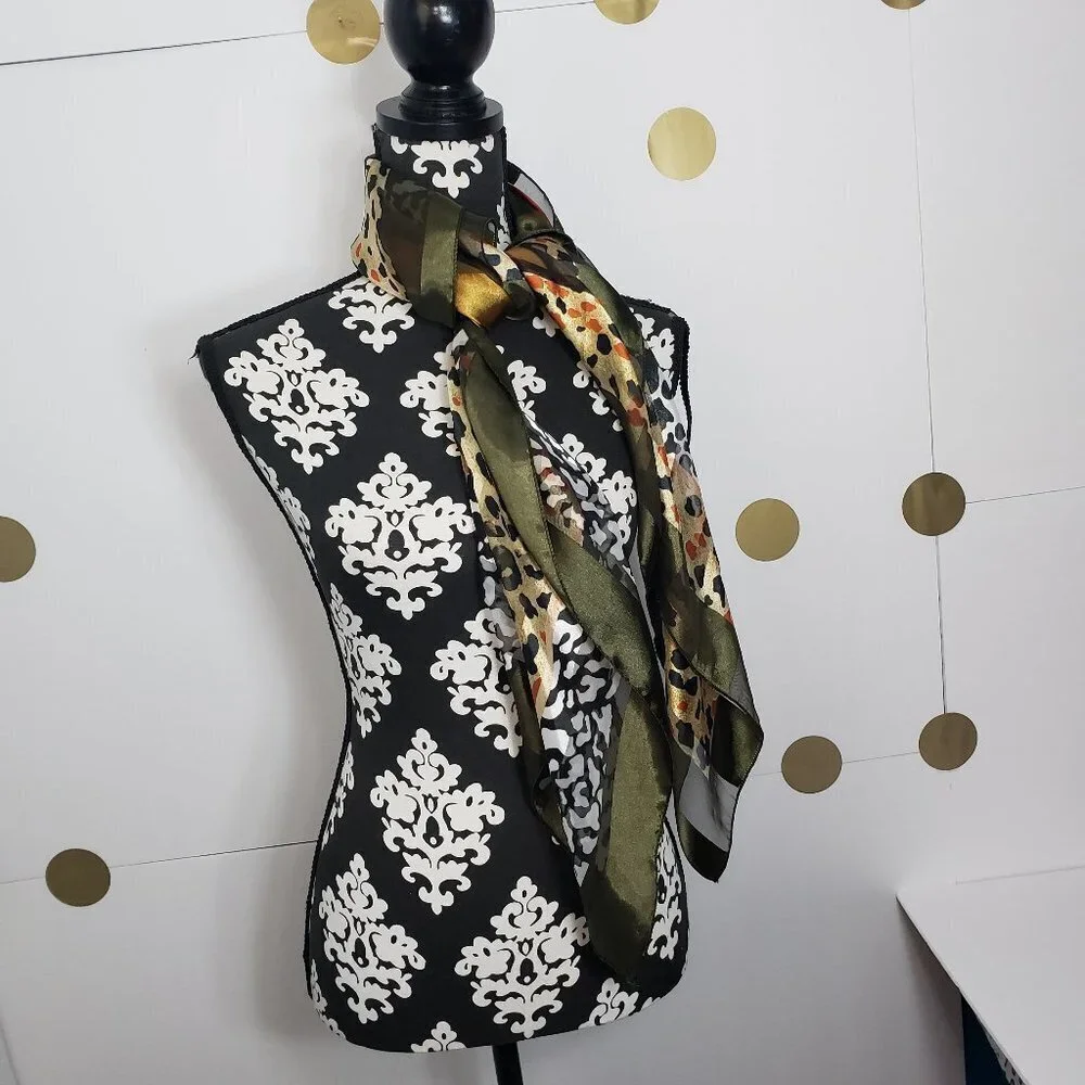 Women's Multicolored Animal Print Square‎ Scarf